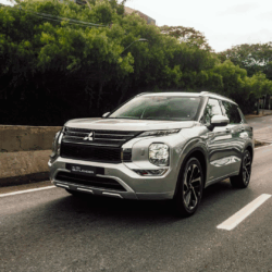 Nikko Mitsubishi lança SUV híbrido de luxo Outlander PHEV