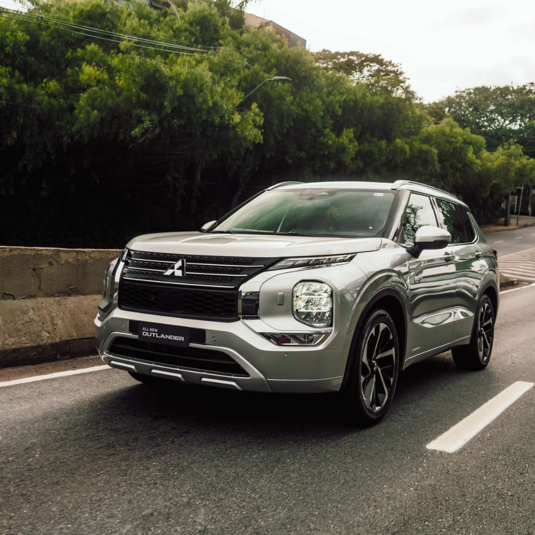 No momento, você está visualizando Nikko Mitsubishi lança SUV híbrido de luxo Outlander PHEV