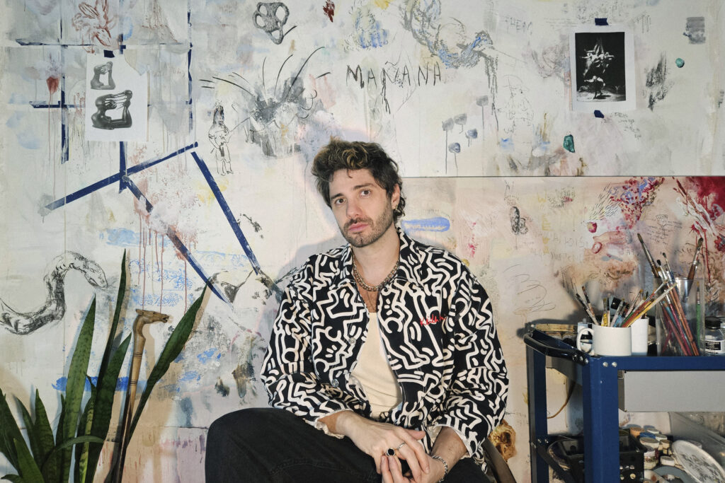 Rosewood SP expõe “A Conversa Infinita” de Virgílio Neto