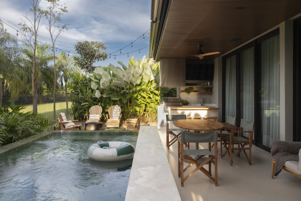 Inúmeras possibilidades da varanda na arquitetura residencial