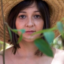 Luciana Clímaco sobe ao palco do Luau da Liberdade em agosto