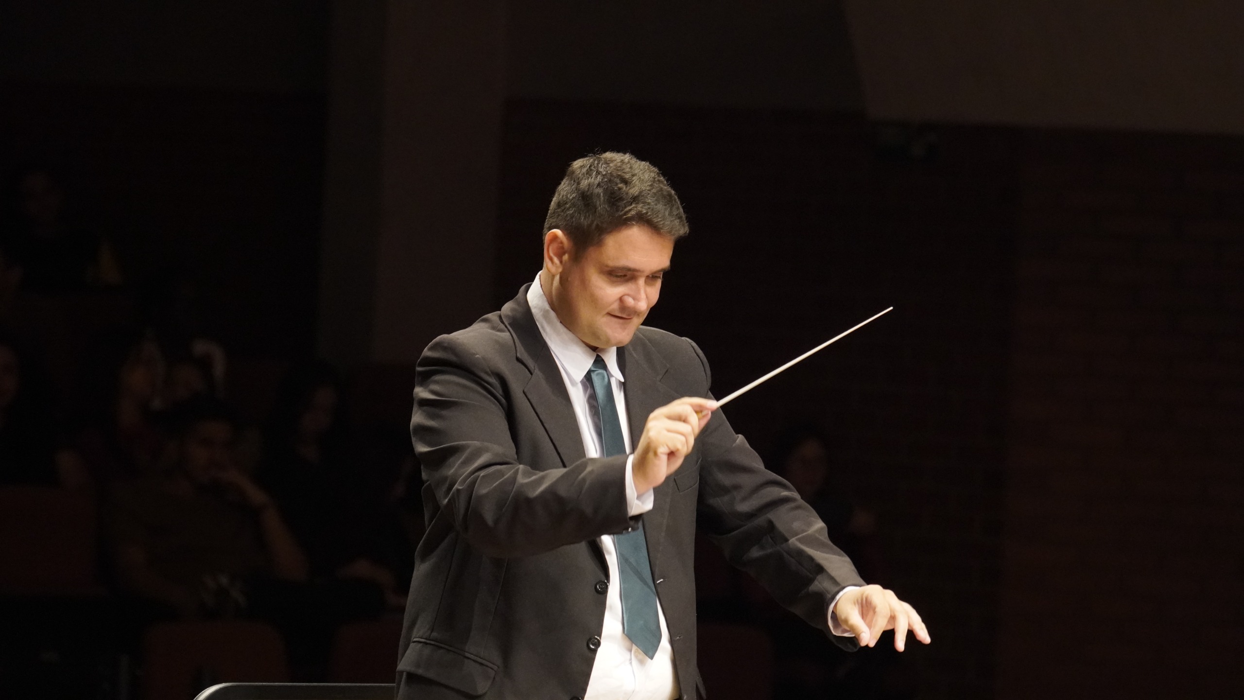 No momento, você está visualizando Banda Sinfônica realiza show gratuito no Teatro Basileu França