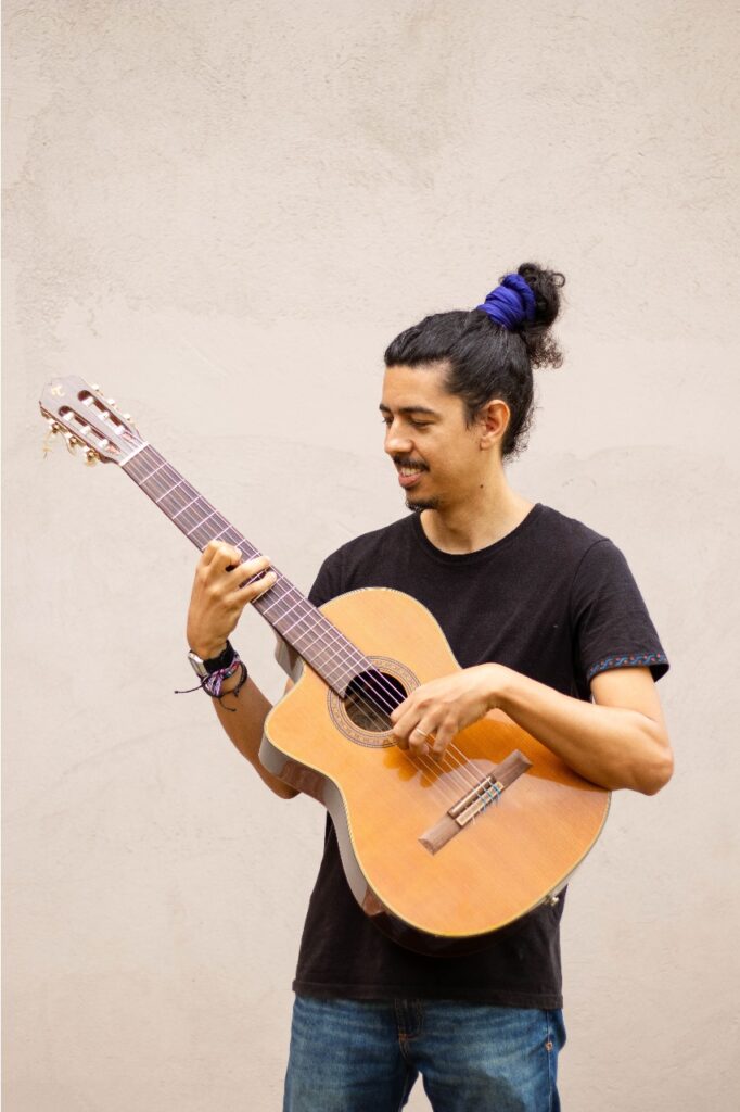 Arlam Junior leva música instrumental ao palco