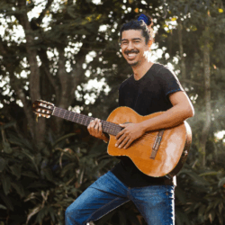 Arlam Junior leva música instrumental ao palco