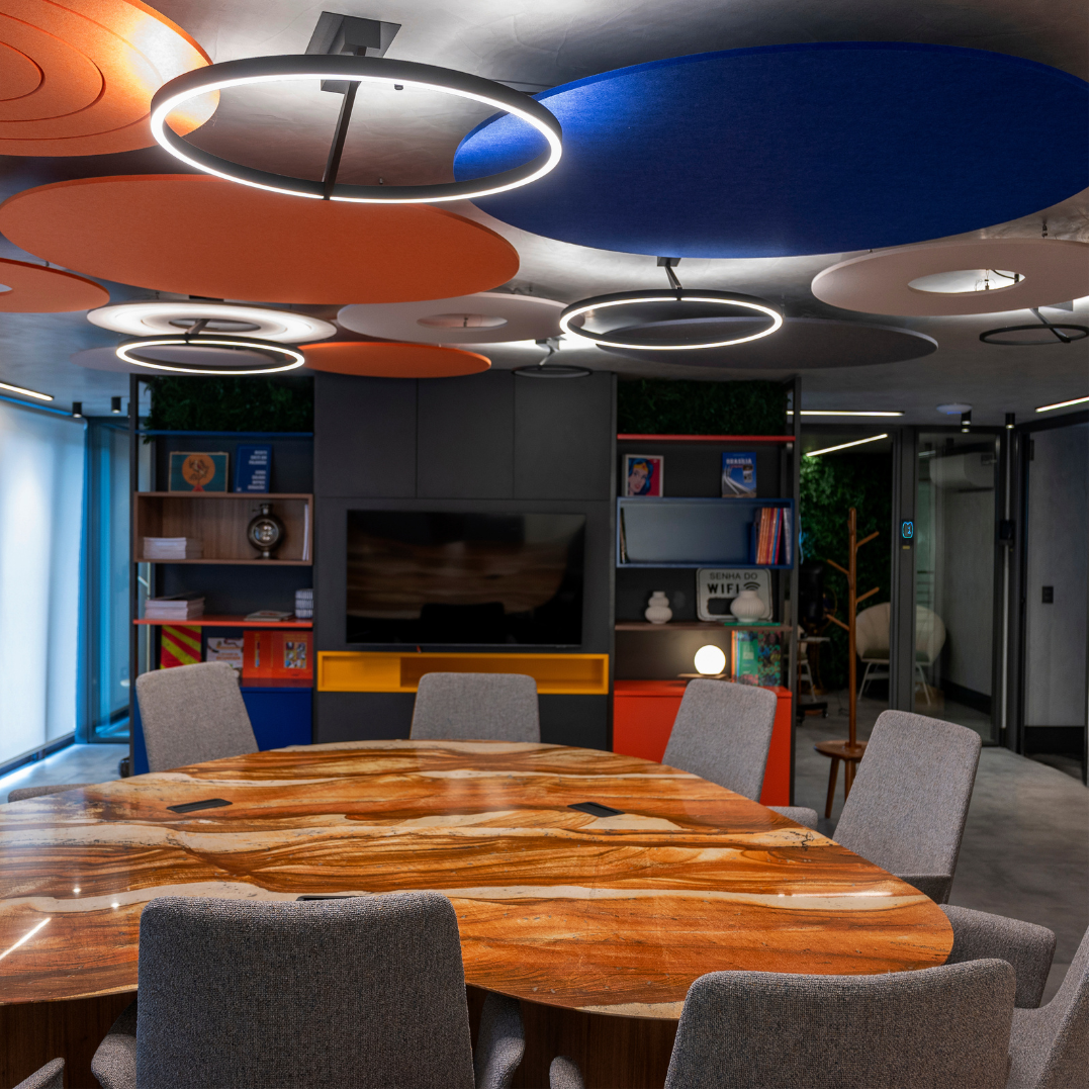 No momento, você está visualizando Luzes, cores, formas e iluminação transformam projeto corporativo