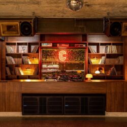 Céu Bar é o novo hotspot curitibano que reúne vista, música e alta coquetelaria