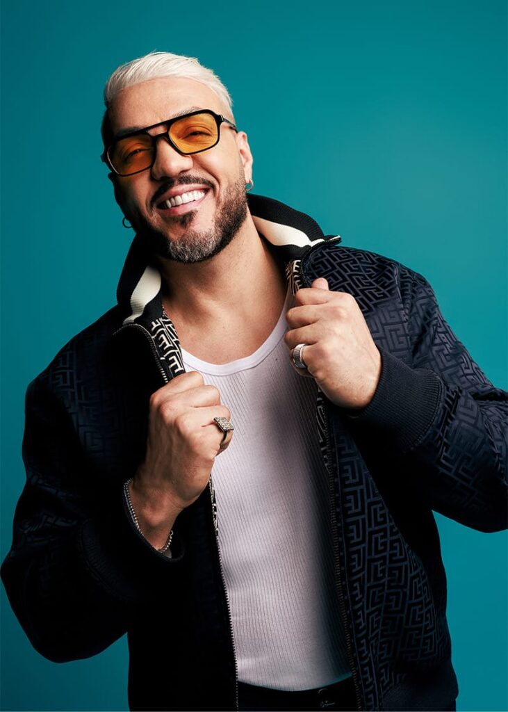 Belo se apresenta em jantar beneficente de Ronaldo Fenômeno