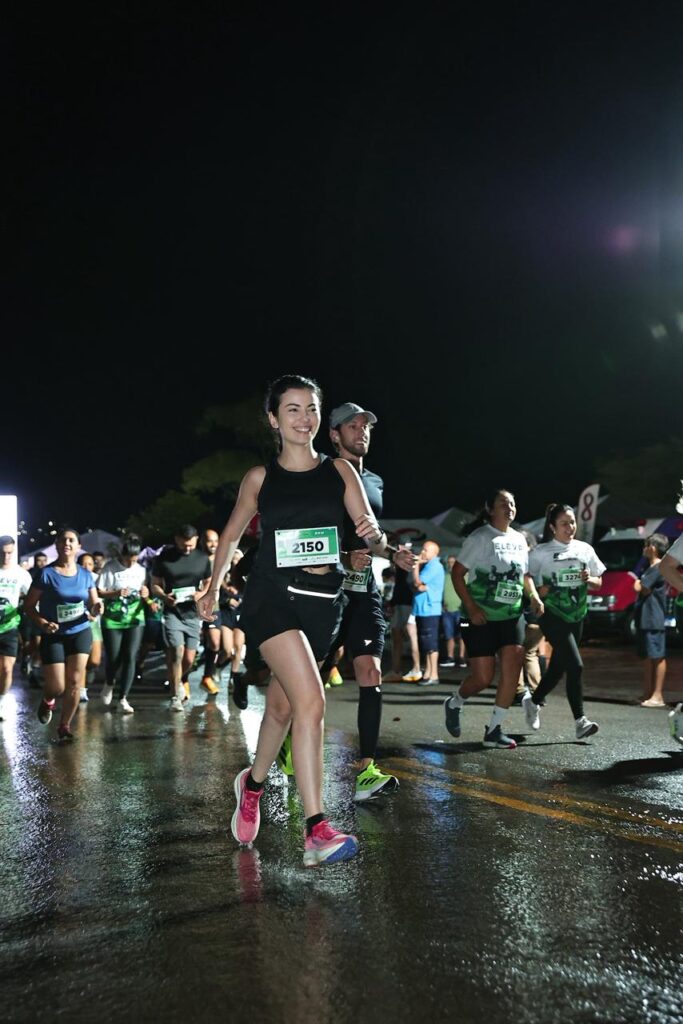 Corrida Eleva 2025 transforma Goiânia em palco noturno