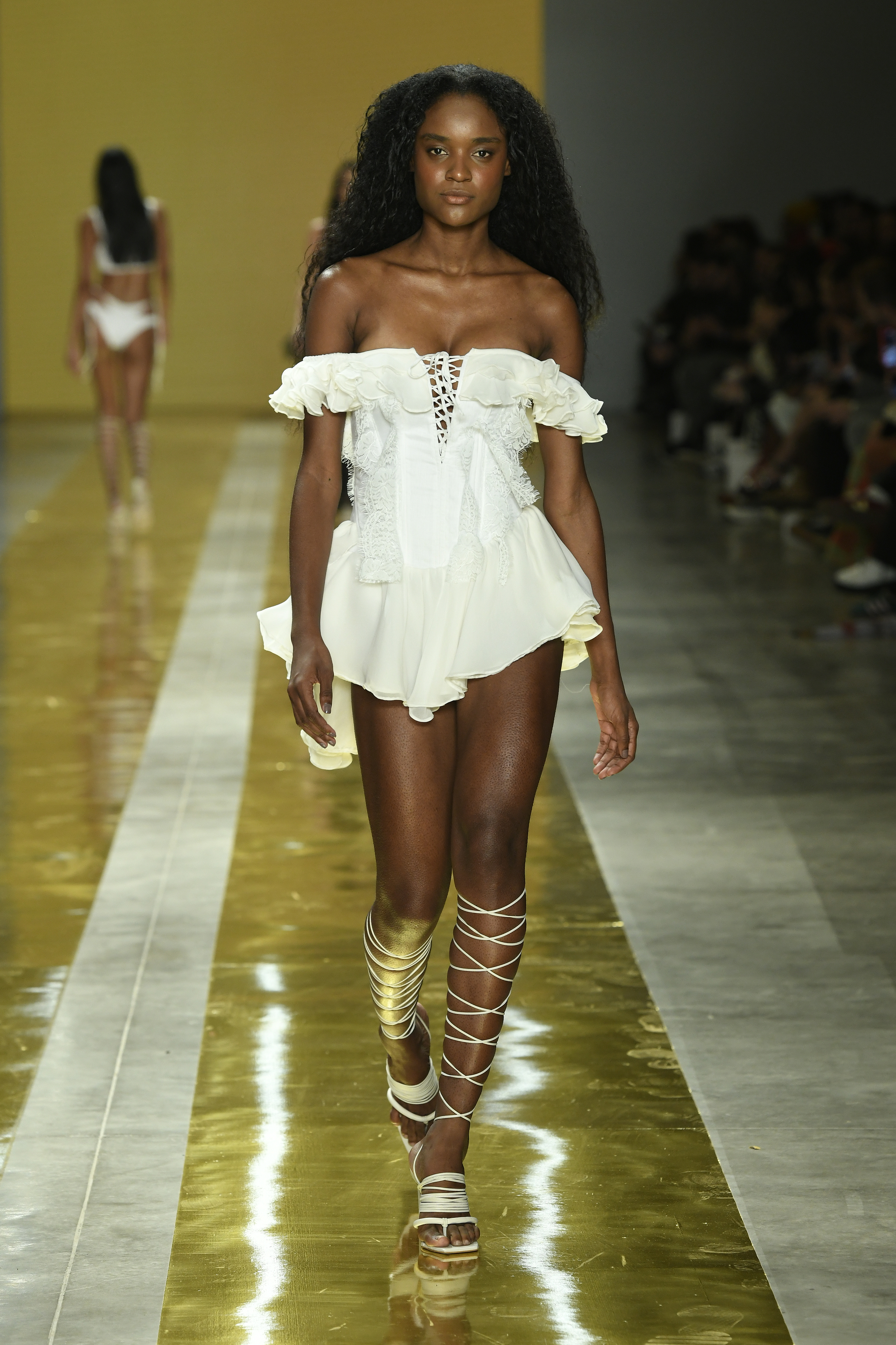 Amir Slama volta ao SPFW ao celebrar 35 anos de carreira