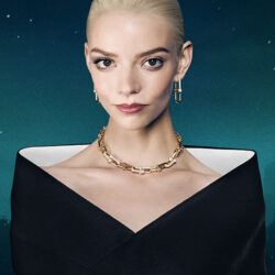 Tiffany & Co. revela sua campanha de Holiday 2025 estrelada por Anya Taylor-Joy: o próximo capítulo de uma história onde o amor é o maior presente
