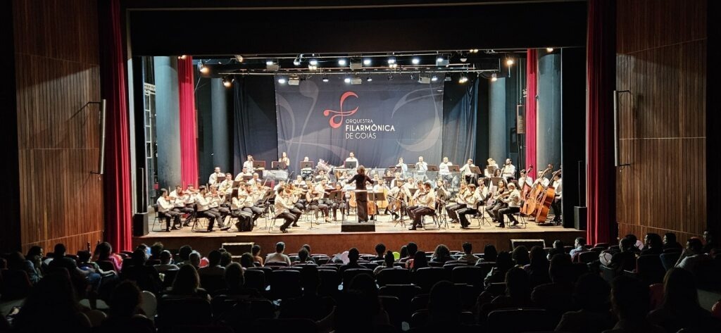 Orquestra Filarmônica apresenta concerto gratuito no Teatro Sesi
