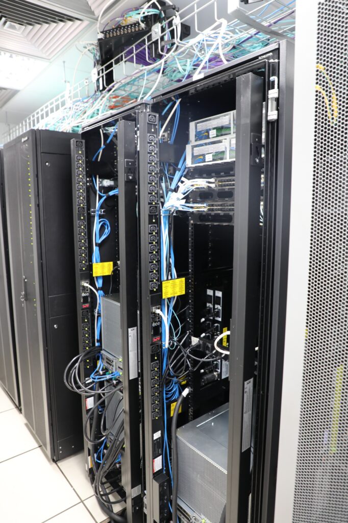 Quase metade das empresas de Goiás usa IA no dia a dia