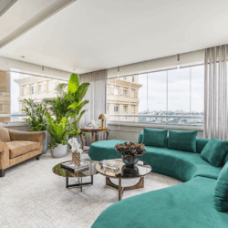 Sofás colorido na sala de estar? A resposta é sim!