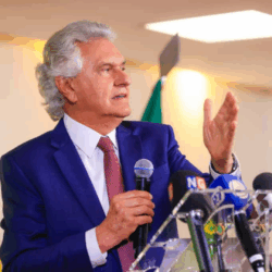 Caiado aciona STF por repasses da União à saúde de Goiás