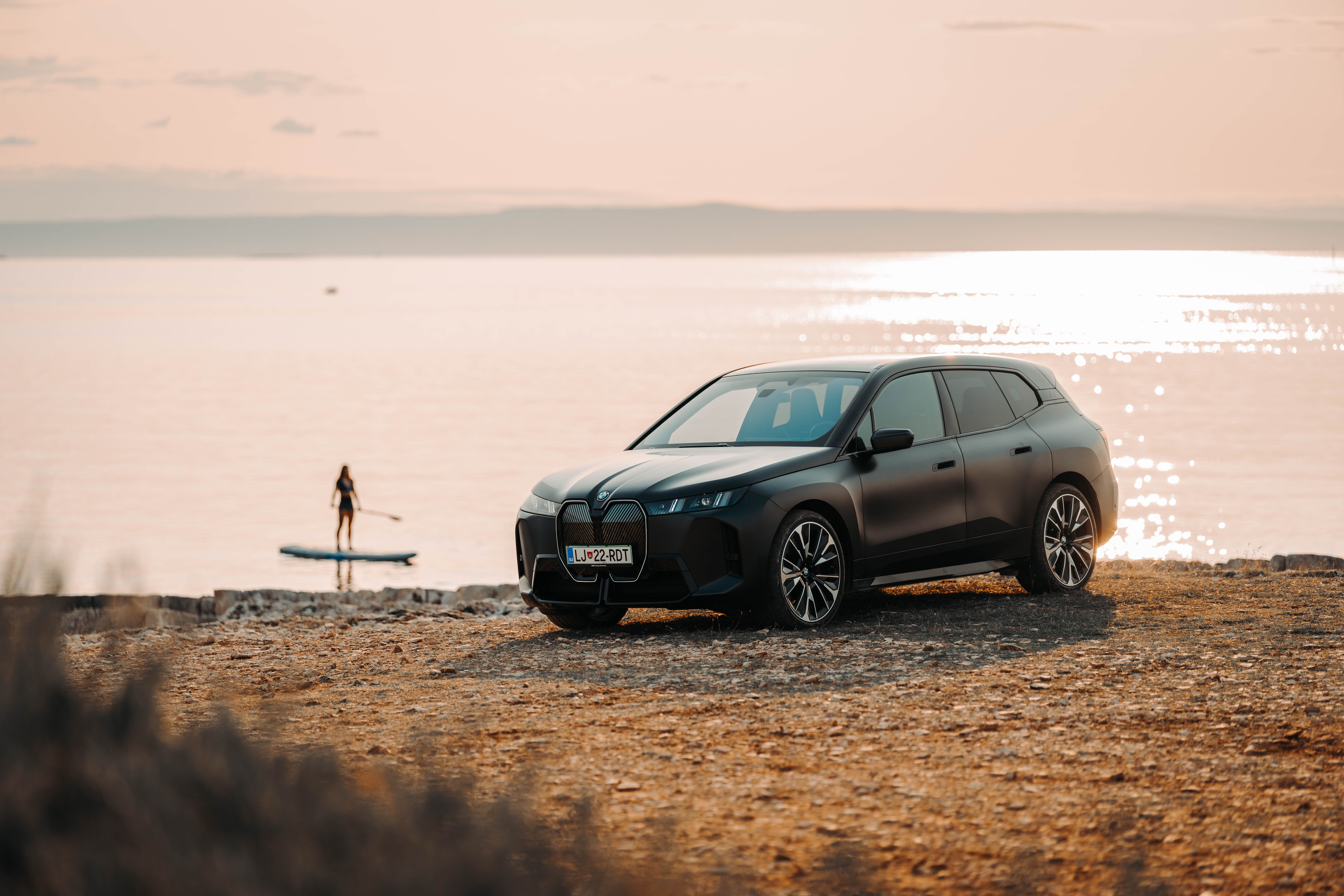 BMW lança prancha elétrica de fibra de carbono com SipaBoards