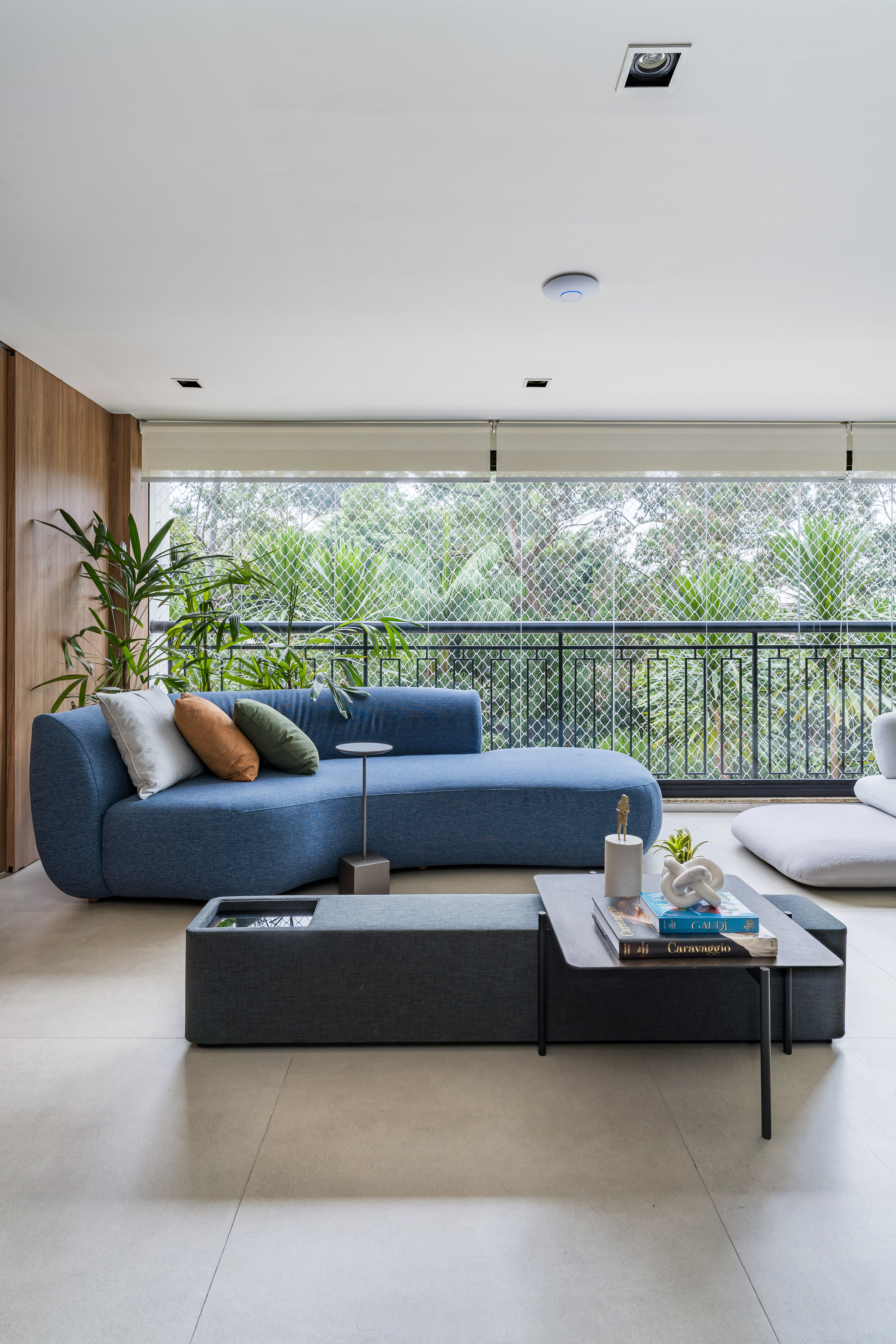 Sofás colorido na sala de estar? A resposta é sim!