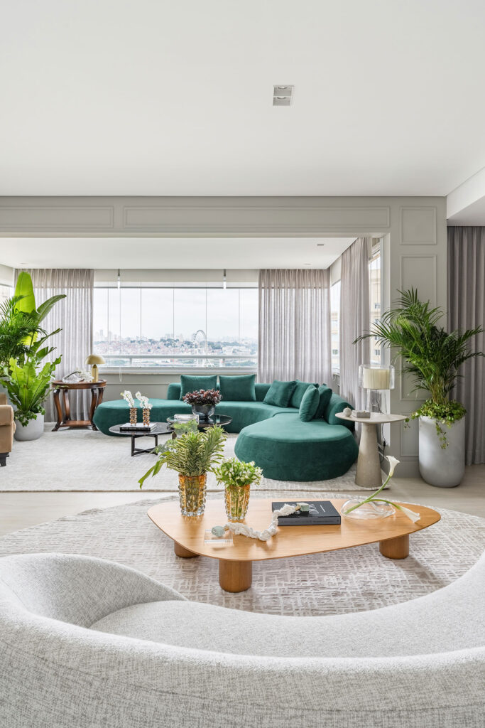 Sofás colorido na sala de estar? A resposta é sim!