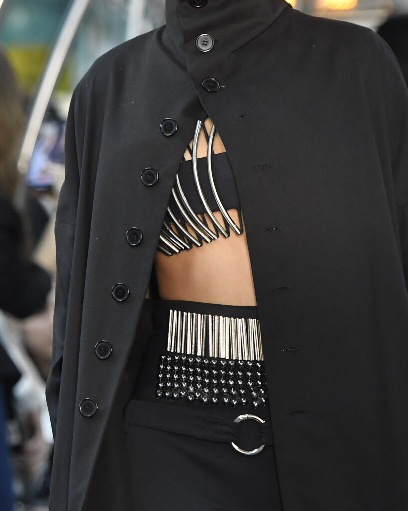 Glória Coelho apresenta “O futuro se constrói em movimento”