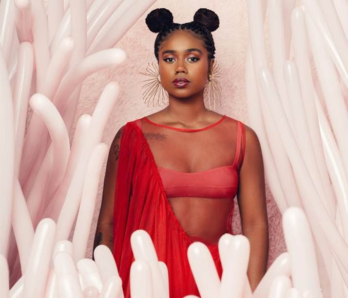 No momento, você está visualizando Melly retorna aos palcos com Amaríssima V.2 em show especial