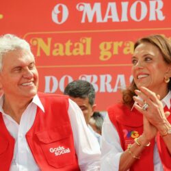 Caiado e Gracinha iniciam entrega de presentes do Natal do Bem