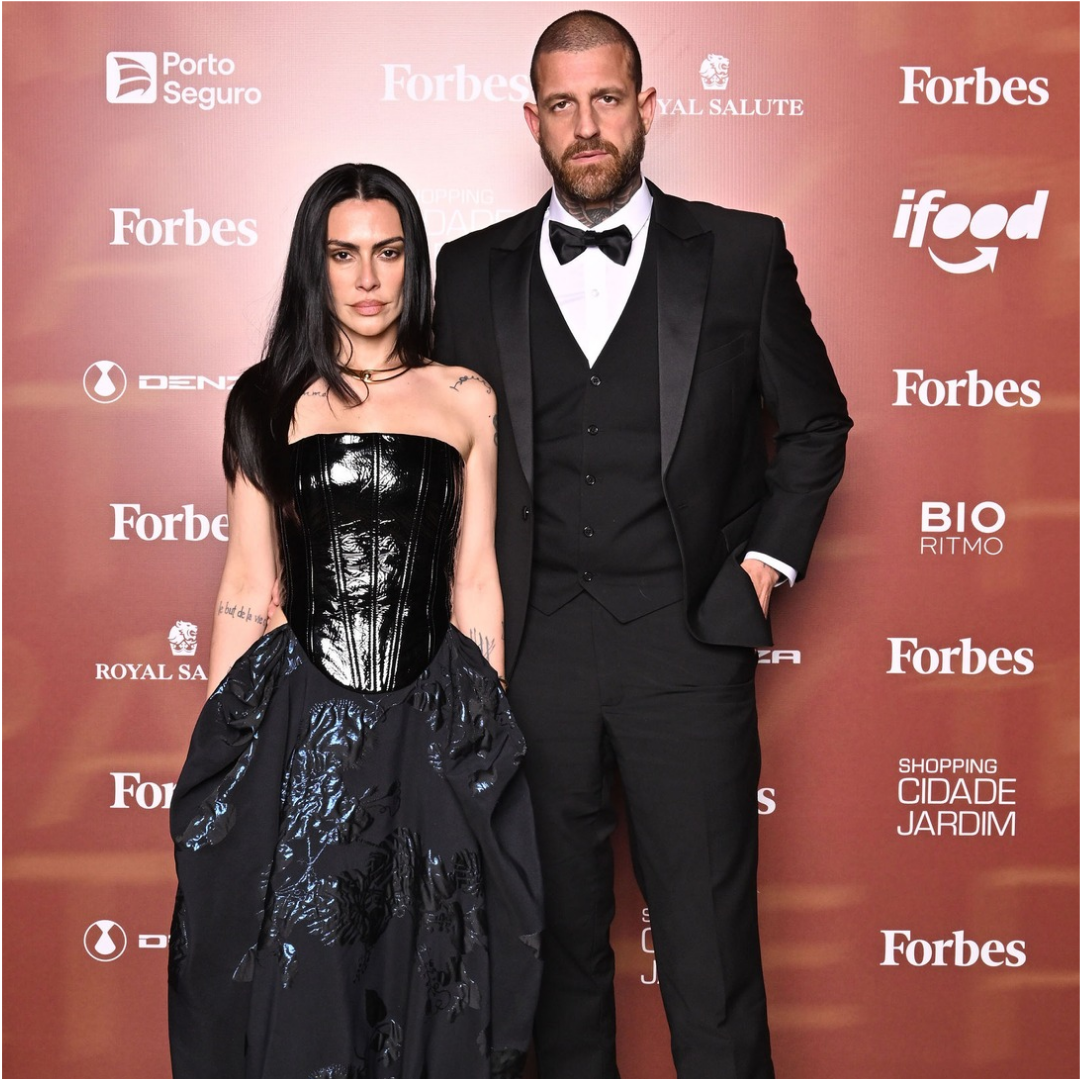 No momento, você está visualizando Celebridades marcam presença em noite de gala “The Party 2025”