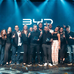 BYD é bicampeã na categoria “Carros Elétricos” e é campeã do prêmio especial Top Performance no Top of Mind 2025