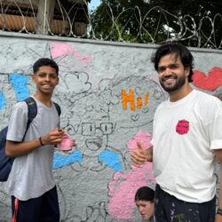 Arte que transforma: jovens do Tecendo o Futuro pintam mural coletivo ao lado de artista goiano