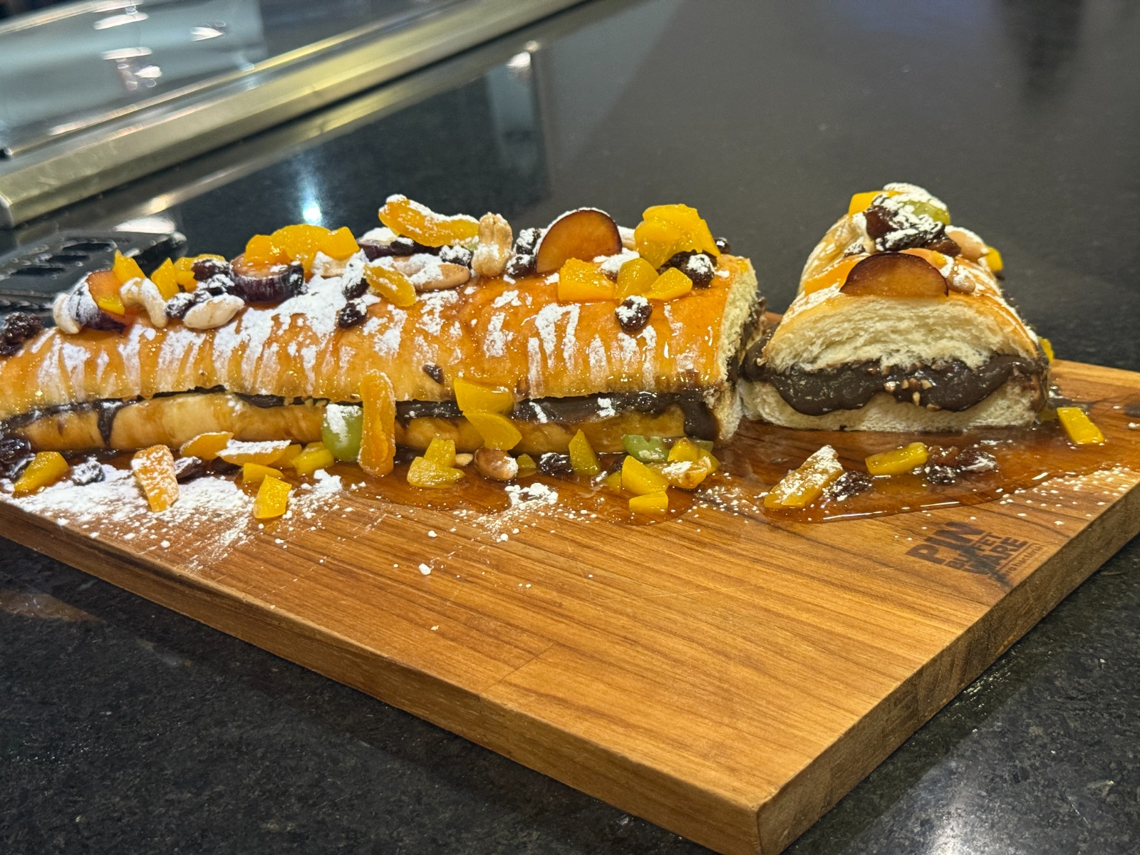 No momento, você está visualizando Chef cria receita de guirlanda de Natal com brigadeiro de baru