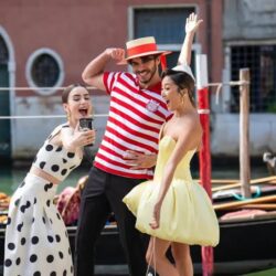 Emily in Paris retorna amanhã com nova temporada e uma virada elegante na história