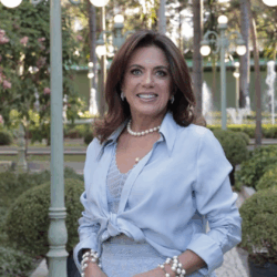 Gracinha Caiado inaugura o Banco Vermelho, símbolo de enfrentamento à violência contra a mulher