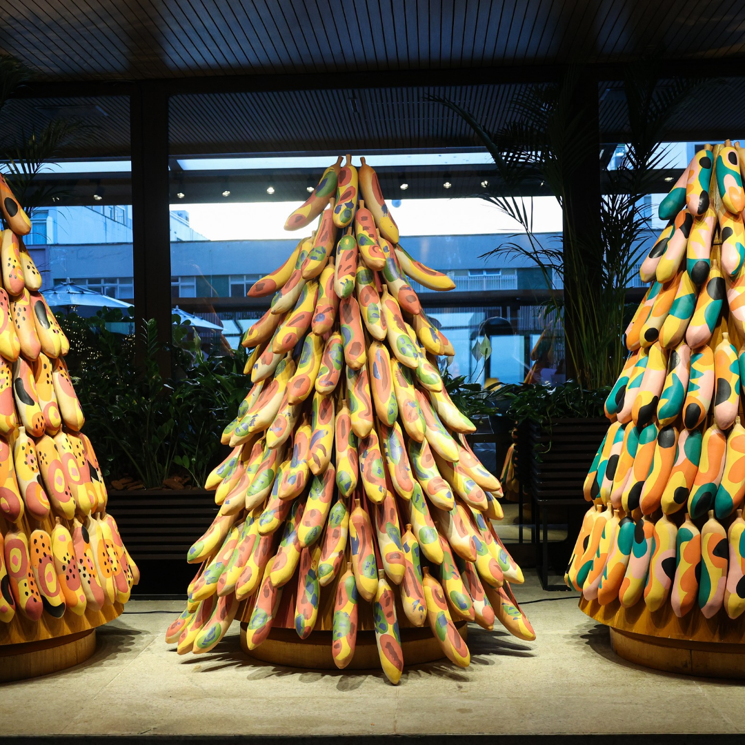 No momento, você está visualizando Hotel Fairmont Rio recebe a exposição “Natal Tropical”, de Tarsila Schubert