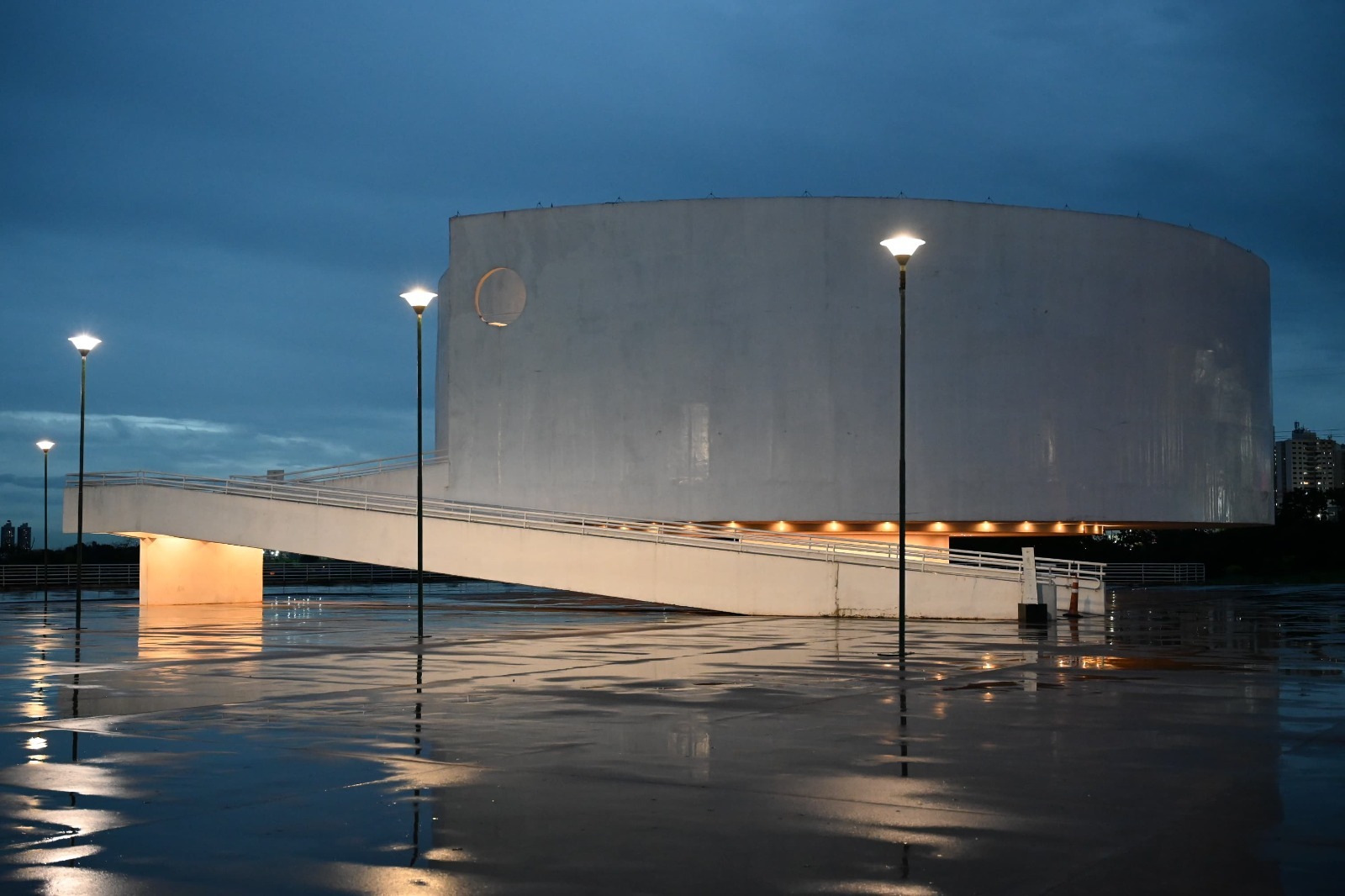 No momento, você está visualizando Goiânia recebe pela primeira vez itinerância da 36ª Bienal de São Paulo