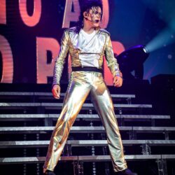 Rodrigo Teaser traz a Goiânia o maior tributo a Michael Jackson no embalo da estreia da cinebiografia “Michael”