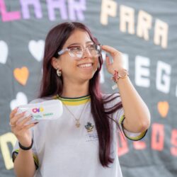 Goiás Social: Olhar para Todos entrega óculos a alunos da rede estadual