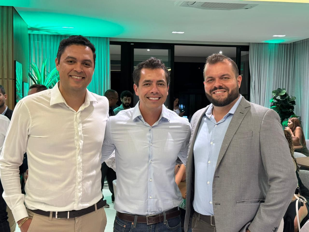 No momento, você está visualizando Ávolli Incorporadora Celebra Entrega do 15W22 Contemporary Living