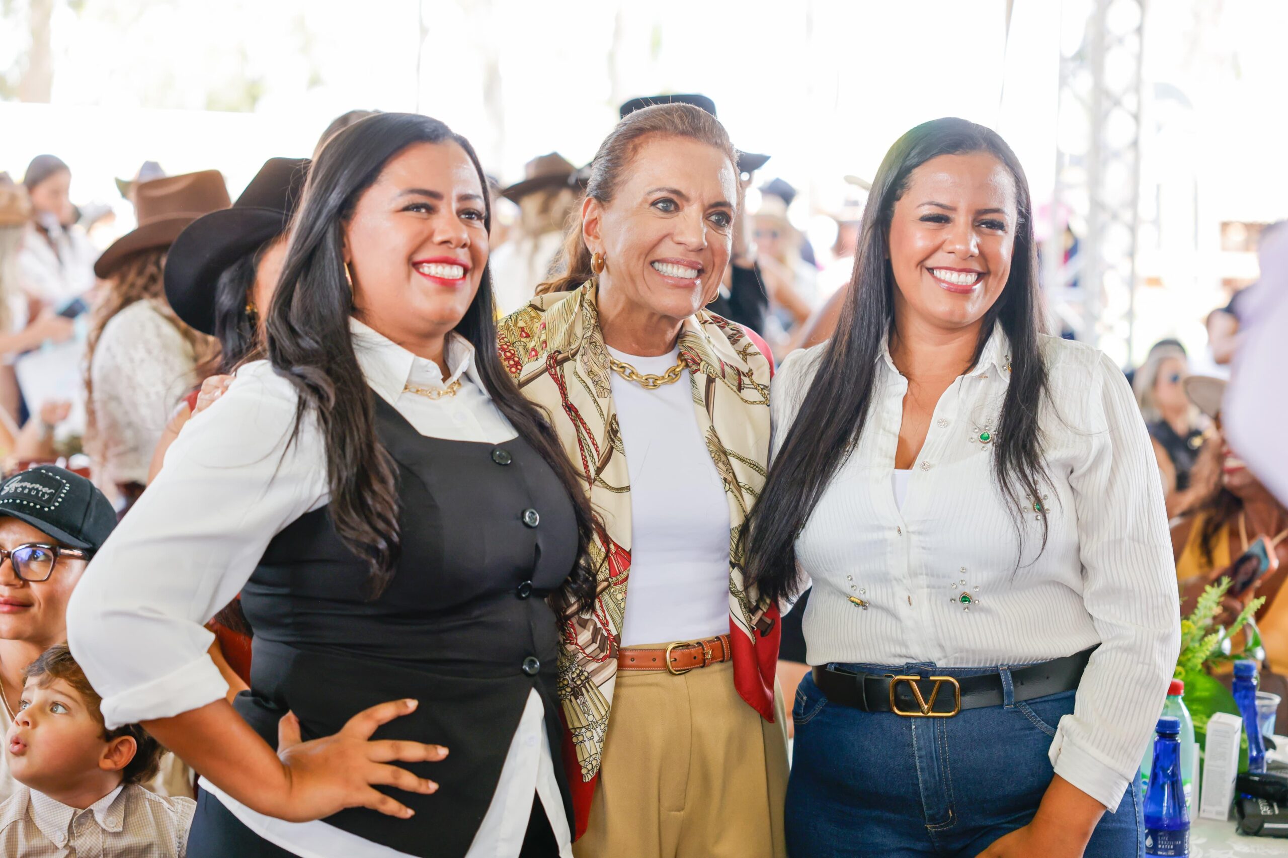 No momento, você está visualizando Gracinha Caiado, recebeu neste sábado (28/02) o título de Embaixadora das Rainhas do Agro,