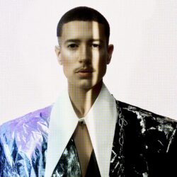 Fitti estreia turnê “Fitti Canta Ney” com abertura no Sesc Pompeia