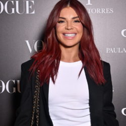 Credenciamento do Baile da Vogue reúne famosos em SP e no Rio