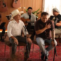 Tiãozinho & Alessandro revivem história ao lado de Daniel no “Viver Sertanejo” e celebram retorno à música após 31 anos