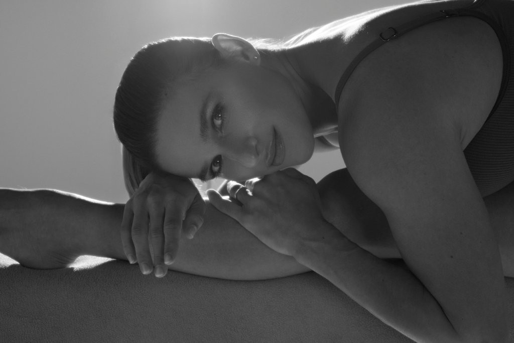 No momento, você está visualizando Tatiana Weston-Webb e Jade Barbosa estrelam campanha de Dia das Mães da Track&Field