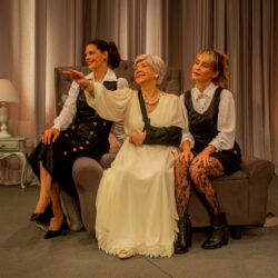 Release: “Três Mulheres Altas” chega a Goiânia com Ana Rosa, Helena Ranaldi e Fernanda Nobre