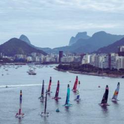 BONDS Flying Roos/Austrália lidera o dia 1 do Enel Rio Sail Grand Prix após quatro regatas na Baía de Guanabara
