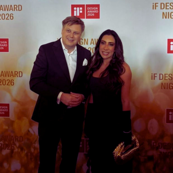 Mariana Amaral celebra em Berlim múltiplos prêmios da itens no iF Design Award 2026