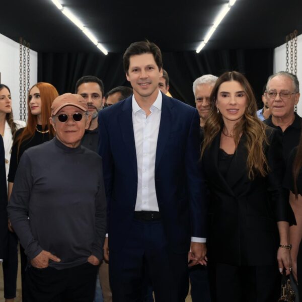 Daniel Vilela destaca produção artística goiana na abertura da exposição “4 Mestres da Arte”