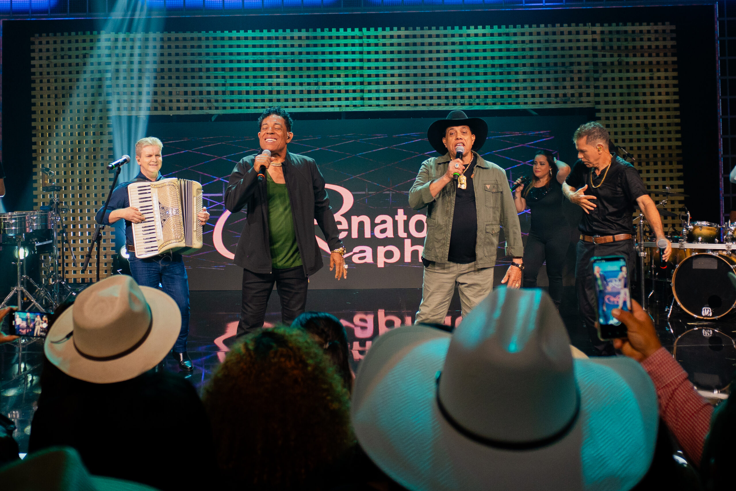 No momento, você está visualizando Renato & Raphael conquistam público com “Salada Musical” e ampliam alcance nacional