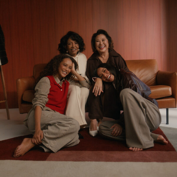 Ao lado de suas mães, Sabrina Sato e Taís Araujo protagonizam a campanha de Dia das Mães da Renner
