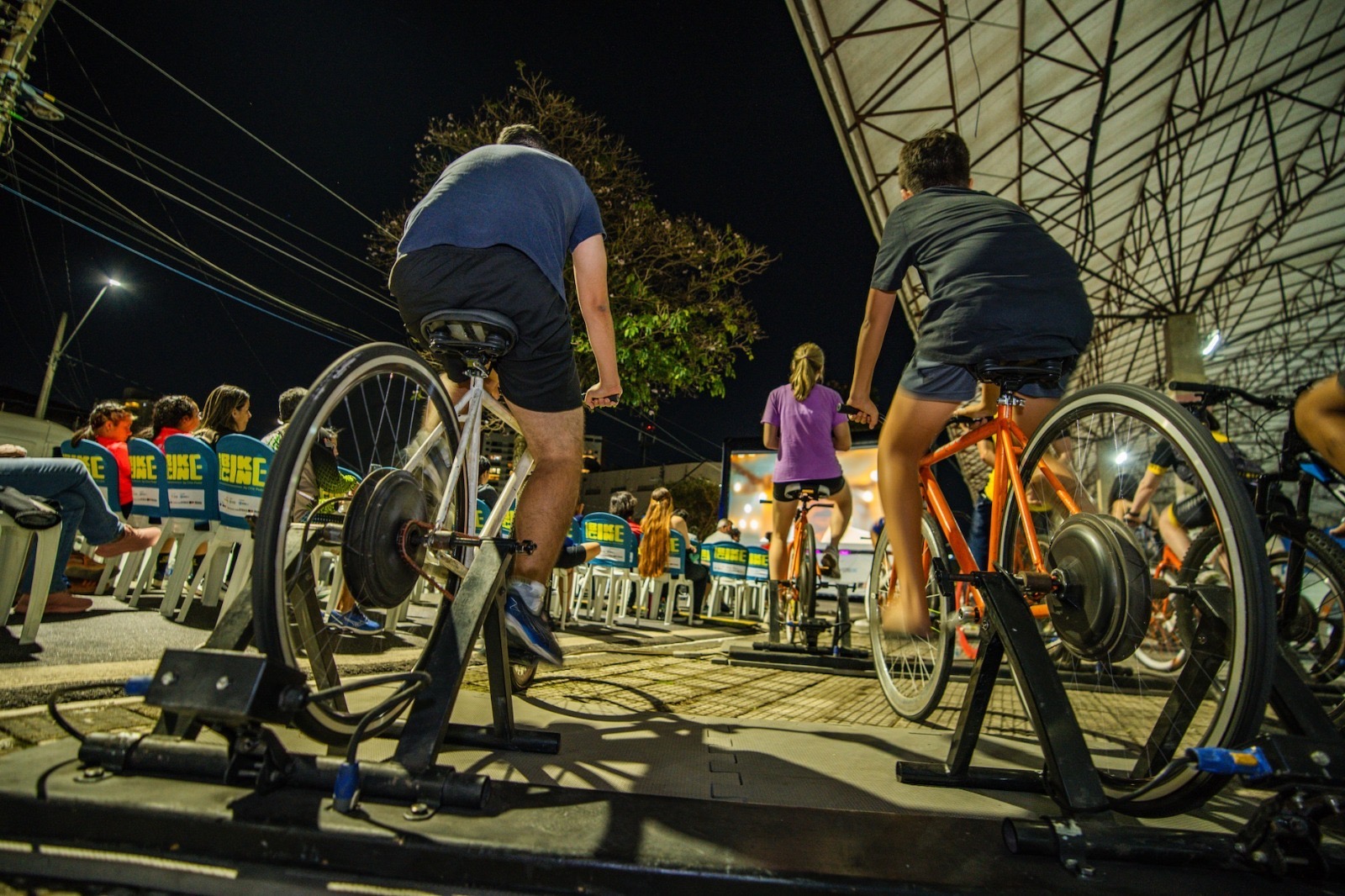 No momento, você está visualizando Governo de Goiás leva cinema sustentável ao Fica 2026 com projeto BikeCine