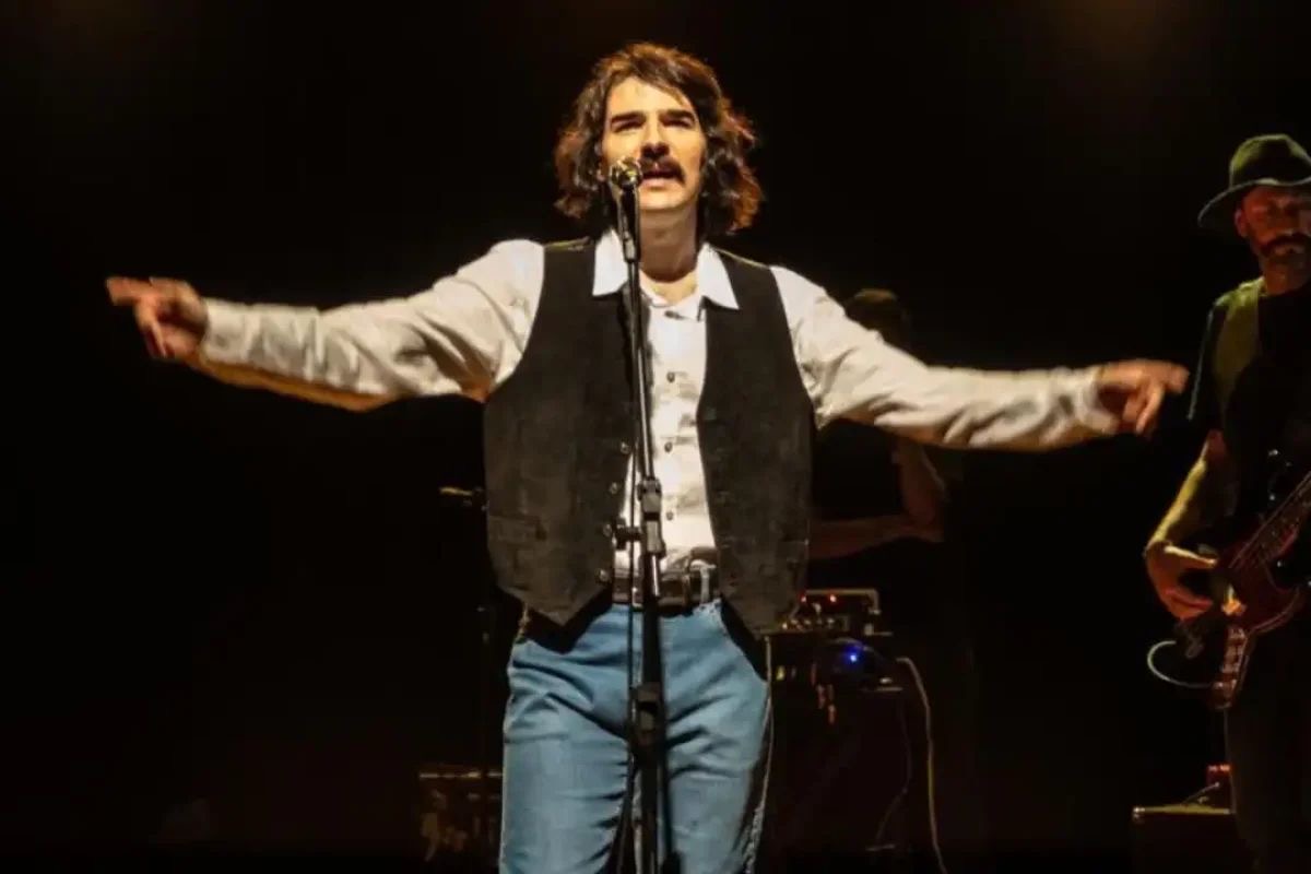 No momento, você está visualizando Show: “Viver é Melhor que Sonhar: Uma Celebração a Belchior” – A Experiência Imersiva Que Vai Tocar Sua Alma