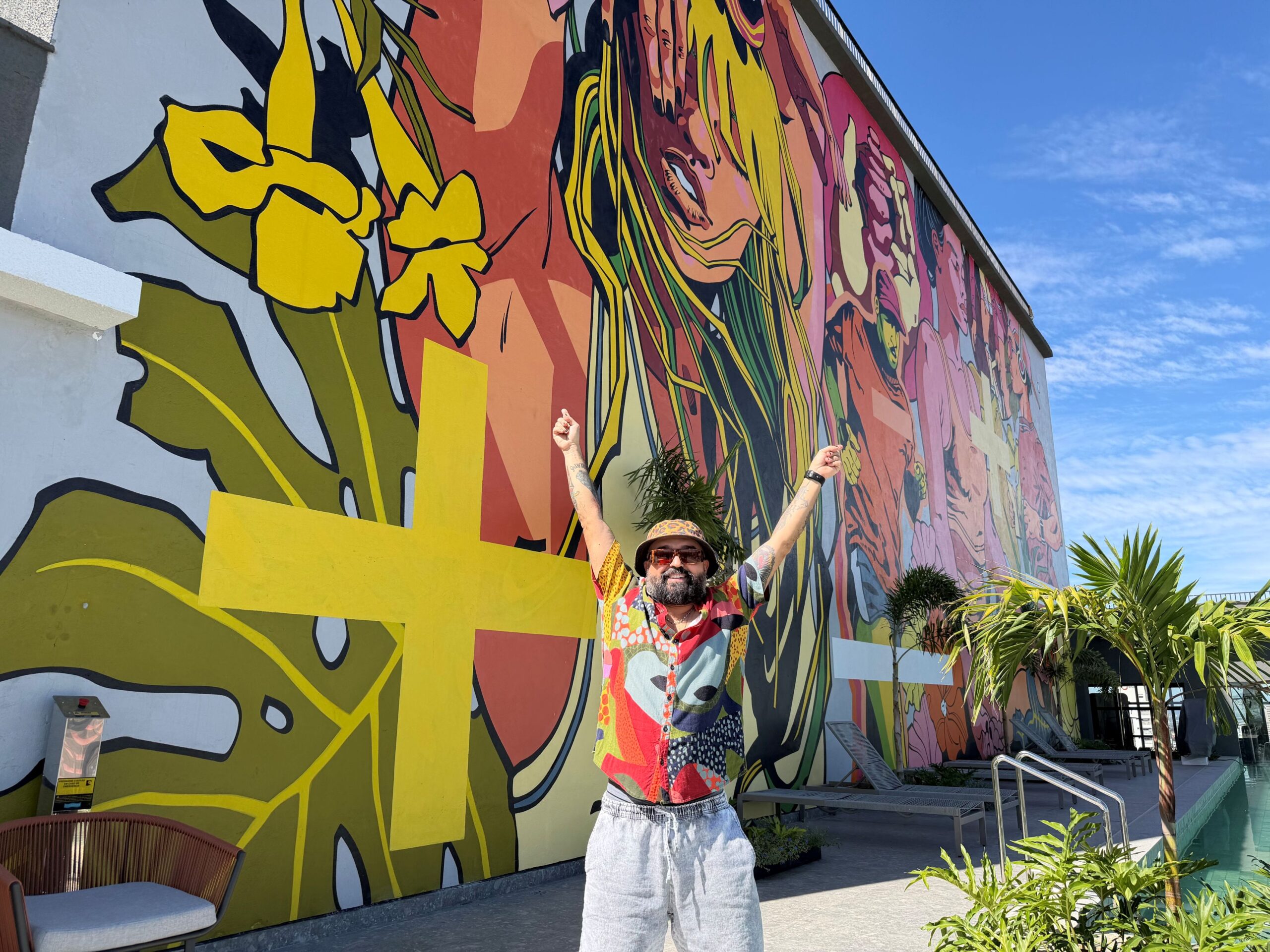 No momento, você está visualizando Arte nas alturas: Bicicleta Sem Freio assina mural a mais de 100 metros do chão em Goiânia