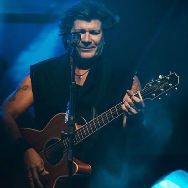 Paulo Ricardo celebra 40 anos de carreira com show em Goiânia